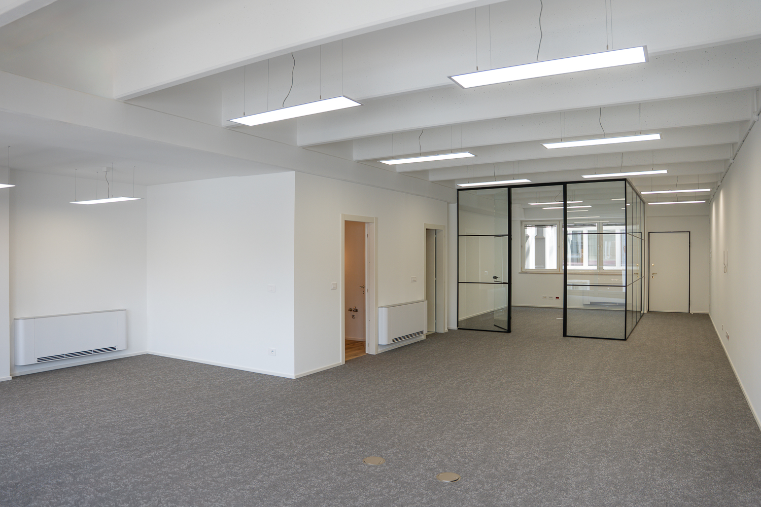 Rundgang durch das Büro 1